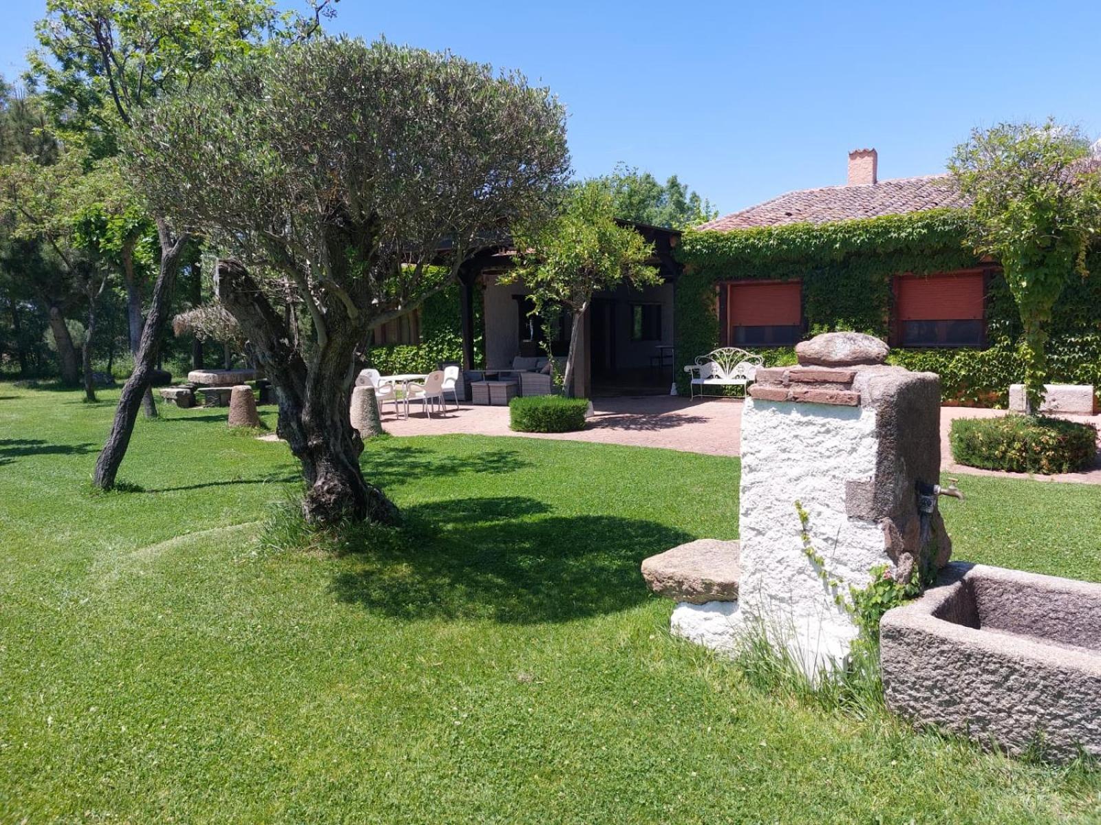 Complejo Rural La Badia Villa Lucillos Buitenkant foto